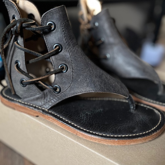 Baske California Nomad Gladiator Sandal- black leather (size 6) - Picture 2 of 10